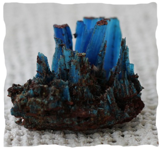 Chalcanihite on Goethite